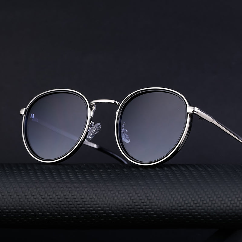 Matte Black Wayfarer Polarized Sunglasses – UV400 Protection