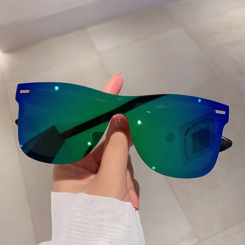 Oversized Square Sunglasses - Trendy Unisex Eyewear for Men and Women