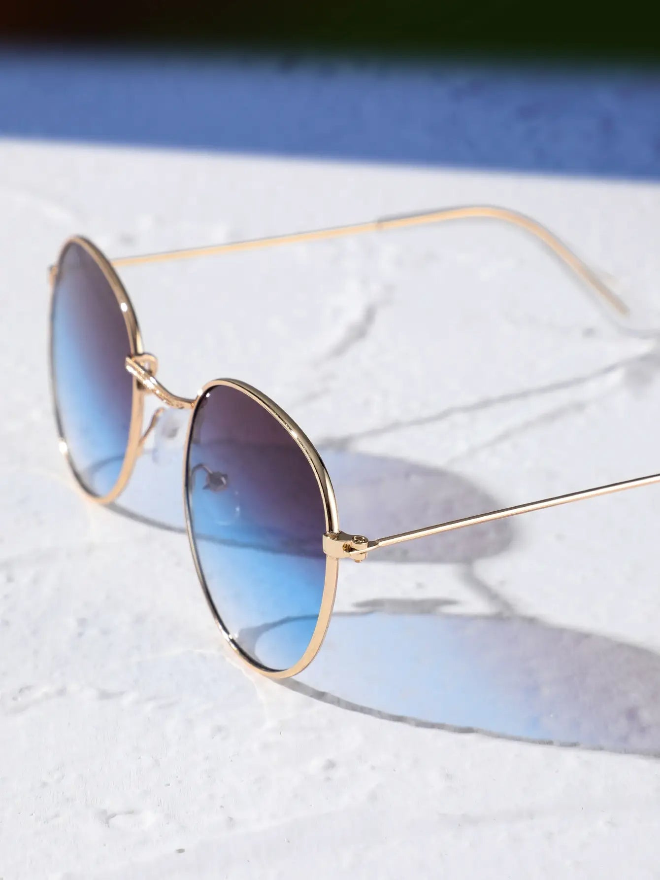 Sunglass Lover round oval sunglasses for men with gold frame and blue gradient lenses