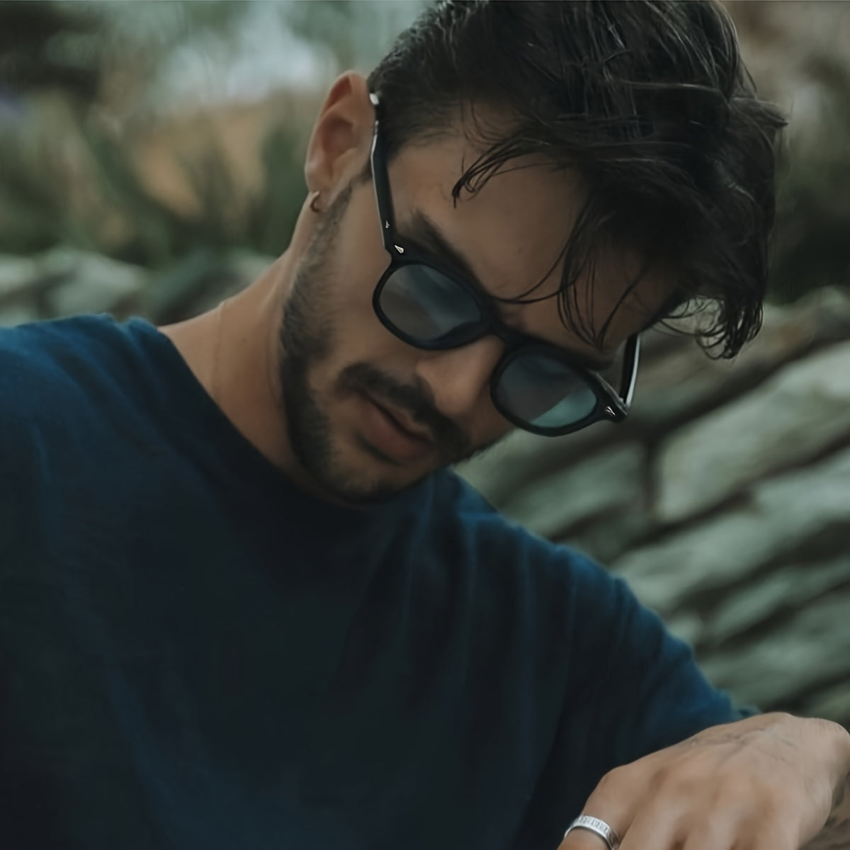 Oculus Oval Blue Sunglass