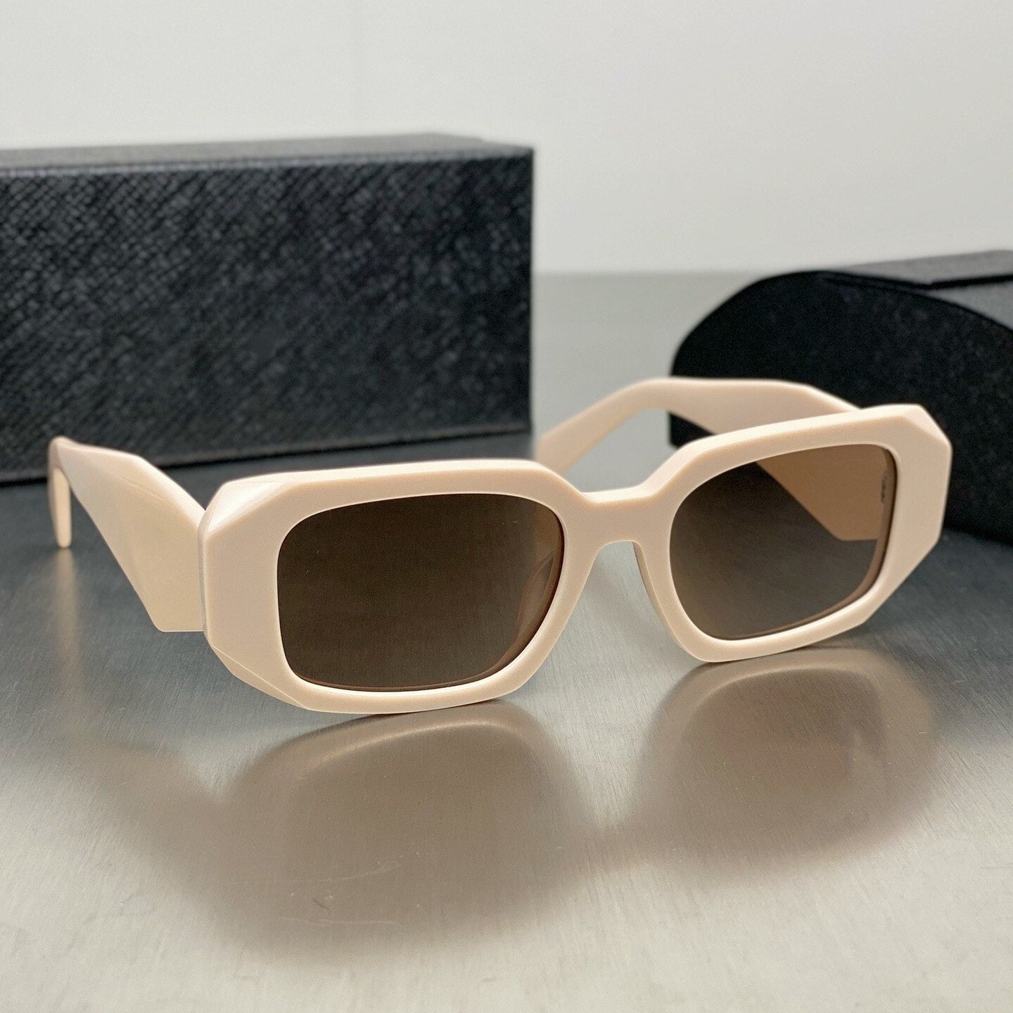 New 2023 Fashionable Narrow Frame Sunglasses for Women 